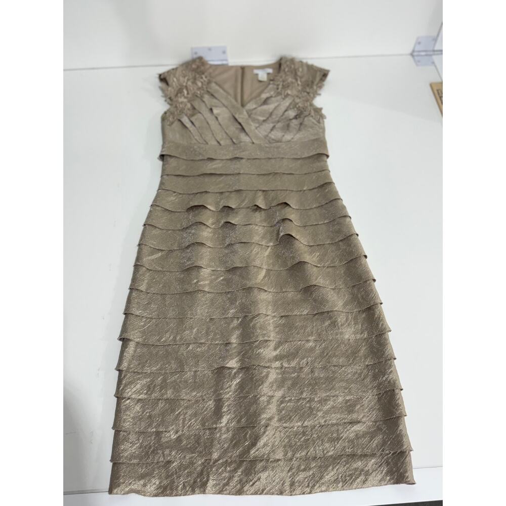 London Times Champagne Tiered Metallic Dress – Size 4 - Picture 8 of 8